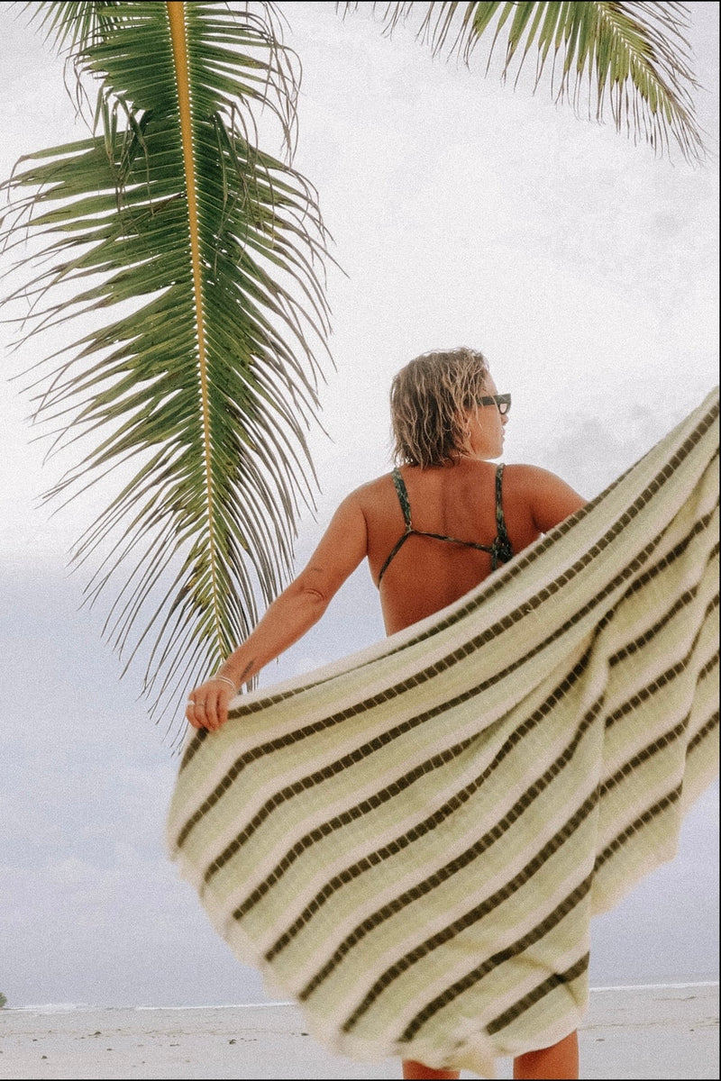 Horizon Towel – Olive / Layday