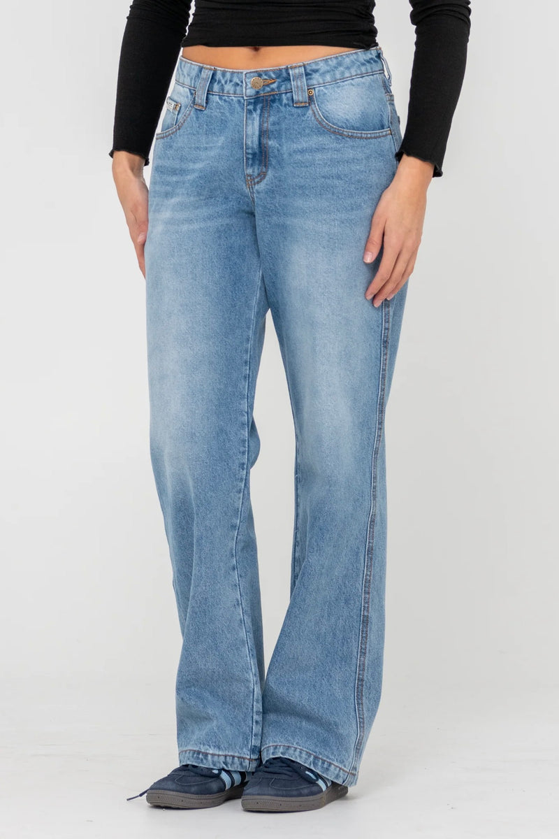 Suzy Straight Low Rise Jeans | Blasted Middy Blue